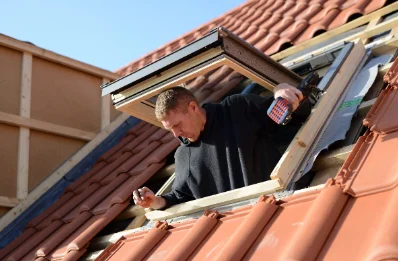 Pose de fenêtres de toit Velux à Villebramar